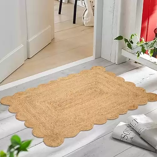 Scalloped Border Hand Woven Jute Rug